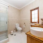 A56 - Westway Rossio Place شقة