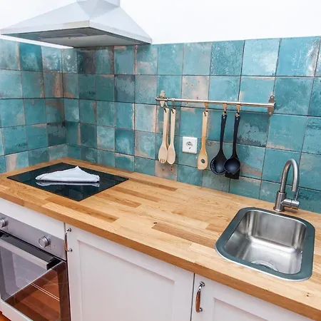 A56 - Westway Rossio Place *